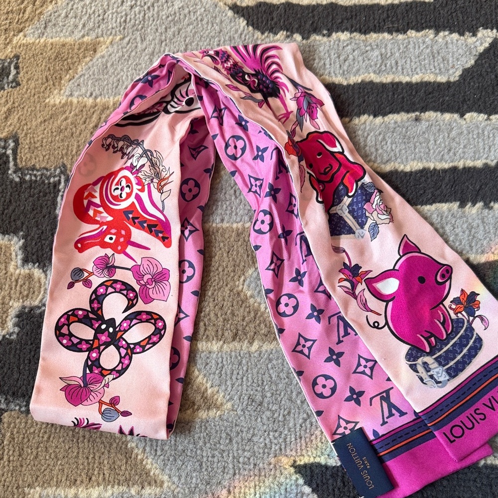 Louis Vuitton Pink and Purple Patterned Scarf AUTHENTIC